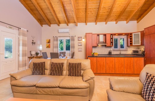 Afra Villa | Villa Oleander - Relaxing - Secluded - Private - Tranquil