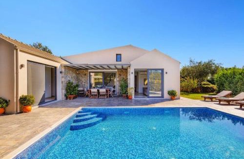 Limni Villa | Villa Oras Corfu Tomas by Villa Plus