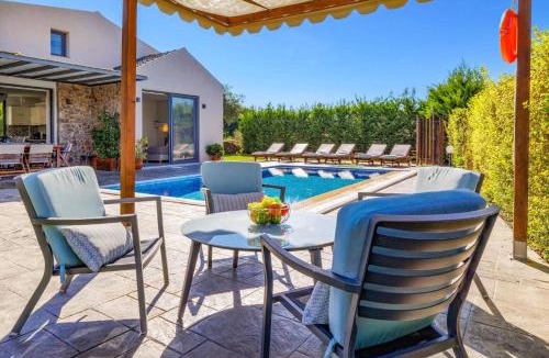 Limni Villa | Villa Oras Corfu Tomas by Villa Plus