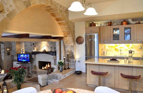 Ayios Thomas House | ''Villa Pannona'' in the center of crete