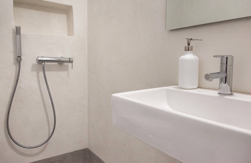 Aliki House | Villa Pela - Deluxe Apartment