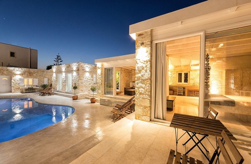 Aliki Apartment | Villa Pela - Ilios