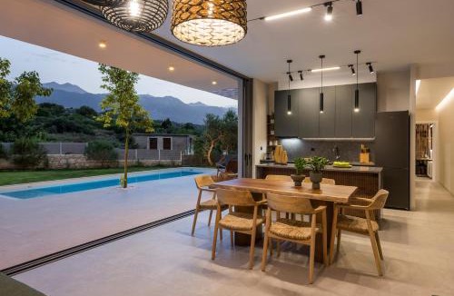 Maza Villa | VILLA PETRA PHILIPPOS heated pool optional