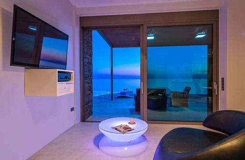 Tersanas Villa | Villa Prima -Unifying your luxury senses -SEAFRONT