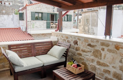 Pirgou House | Villa Pyrgou with Shared swimming Pool