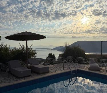 Katsarata Villa | Villa Renata Fiskardo