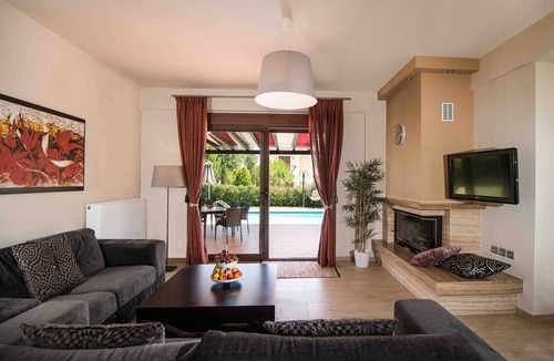Paralia Skotinis House | "Villa SAO" located in the magnificent OLYMPUS VILLAS Complex