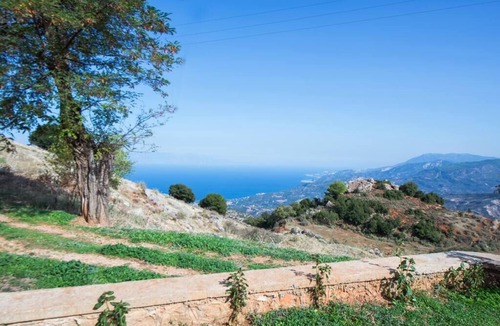 Porovitsa Villa | VILLA SERENIS | mountain & sea @ 1,5hr from Athens