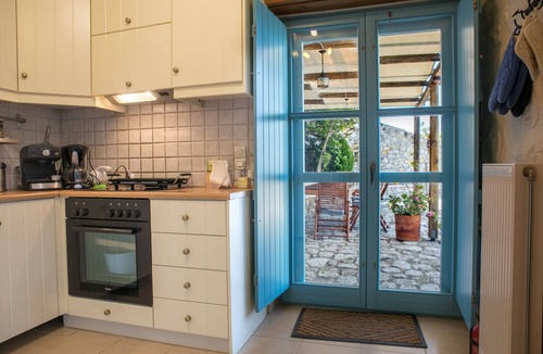 Limeni Villa | VILLA SMARAGDA- LIMENI MANI-PELOPONNESE