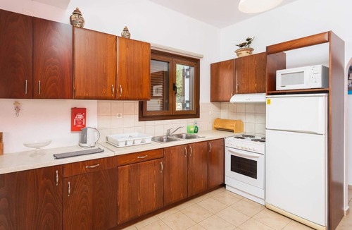 Maroulas Villa | Villa Spiridoula - Three Bedroom Villa, Sleeps 6