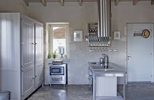 Tselendata House | Villa To Throni