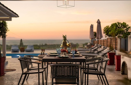 Planos Villa | Villa Venia - 2 Bedroom Villa with Private Pool