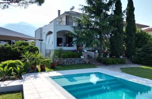 Leptokaria Villa | Villa with Private Pool by the coast of Olympus