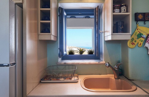Parasporos Villa | Villa with private wind-sheltered pool, fab seaviews, walking distance to Beach
