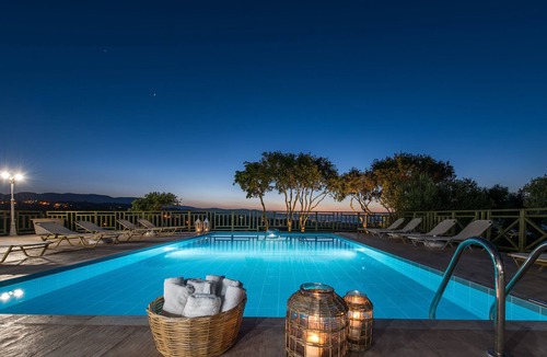 Planos Villa | Villa with sea view, pool and Breakfast included