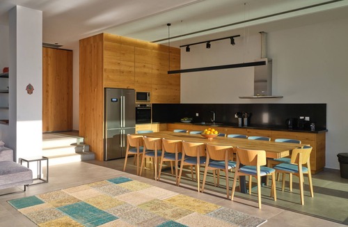 Evgiros Villa | Villa Yana with direct sea access, large pool & heated jacuzzi