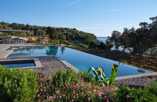 Evgiros Villa | Villa Yana with direct sea access, large pool & heated jacuzzi