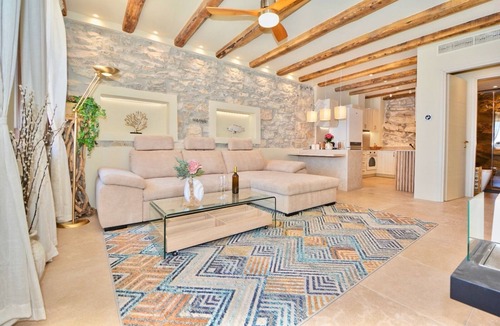 Ermionida Villa | Villasonboard Rock Villa 3Bed Jacuzzi Seaside