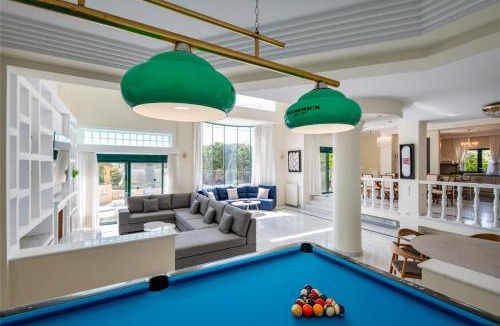 Vari-Voula-Vouliagmeni Villa | Vouliagmeni Athenian Riviera Villa