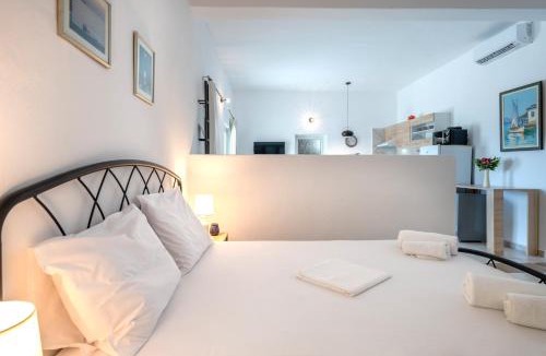 Mariou House | Vrisidia Cottage - Nature, Seaview & Relax