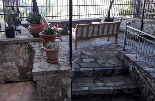 Tripi House | Wanderer's Lodge