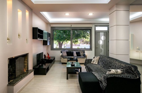 Ferma House | Welcome to Mayla House.