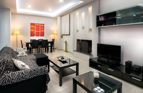 Ferma House | Welcome to Mayla House.