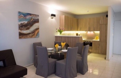 Kariotai Apartment | Well located 2BR apartment in Lefkada