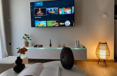 Chaidari Apartment | West Comfort