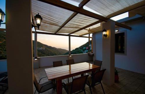 Livadia House | West Crete House