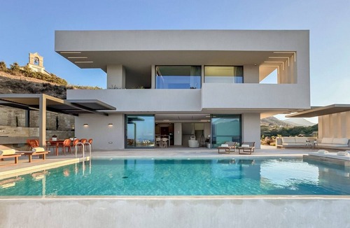 Fournadhos Villa | Wonderful Kissamos Villa | Villa Aphrodite's Bliss | 5 Bedrooms | Breathtaking Sea Views | Private Outdoor Pool | Private Furnished Terrace | Peaceful Outdoor Ambiance | Prime Location