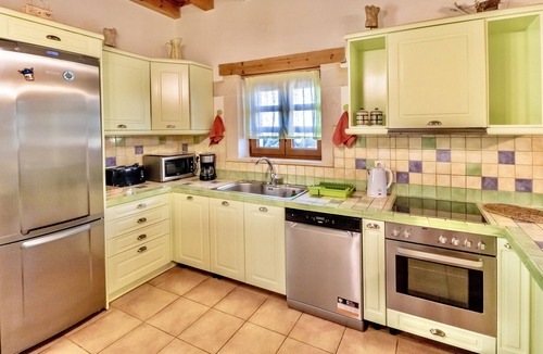Pikris Villa | Wonderful stonebuild villa with amazing panoramic sea-country views
