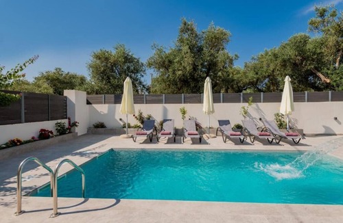 Planos Villa | Xenessa Elegant Villa, 4-Bedroom Private Pool Retreat