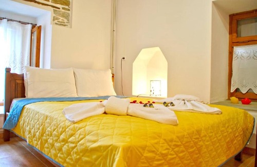 Afetai House | Xirafis Apartments