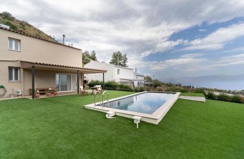 Xylokastro-Evrostina House | Xylokastro Panorama with Pool