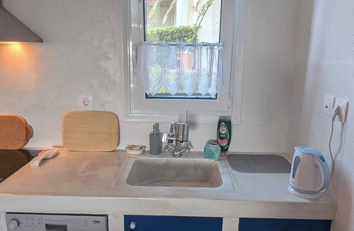 Lavrio Apartment | Yanna & Peri Aegean Breeze Retreat