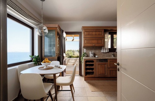 Stelida Villa | ZELION VILLA "Colored by shades of Greek blue and Sunset's orange"