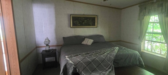 1 Level easy access 3-BR Home in Historic Castleton close to travel destinations