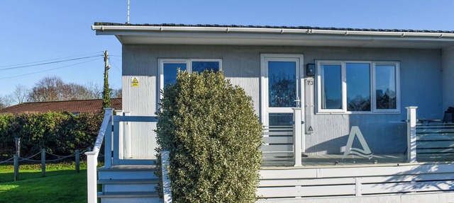2 bedroom accommodation in Lowestoft