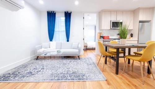 323-1 Specious 2BR Williamsburg