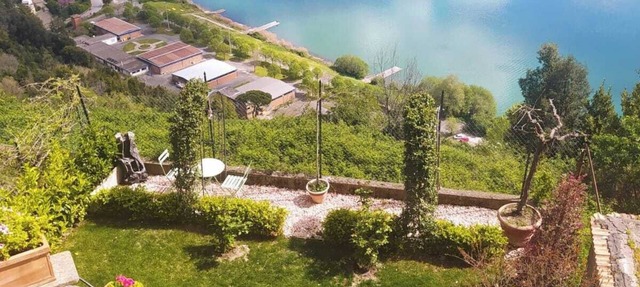 Accommodation With Lake View With Jacuzzi
