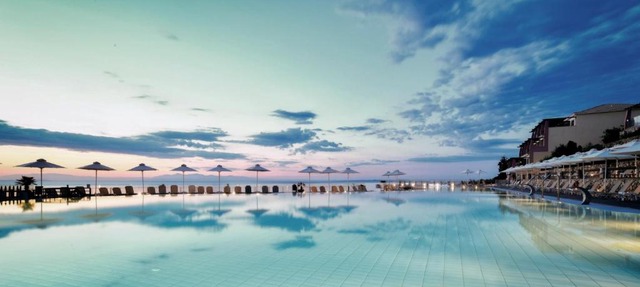 Apostolata Island Resort & Spa