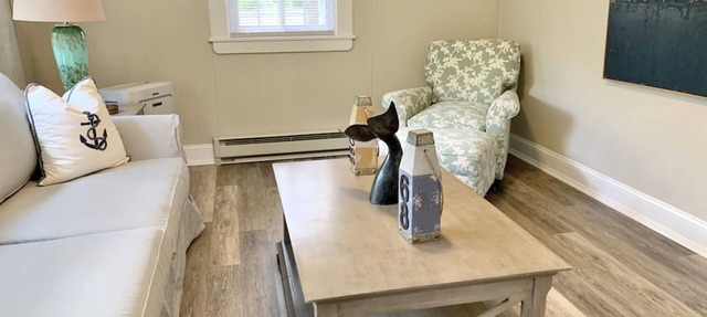 Awesome location downtown. Walk to the beach, marginal way