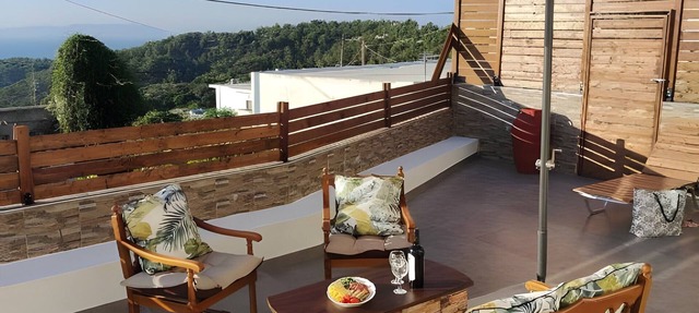 Casa Di Rena Country House: Panoramic Castle View & Endless Blue