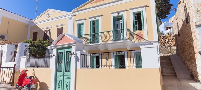 Casa Rinio - Traditional Symi Mansion