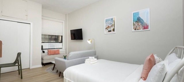 Centrally Located Basic Studio