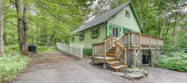 Charming Dog-Friendly Cottage w/Gas Grill, Free WiFi, Private Washer/Dryer
