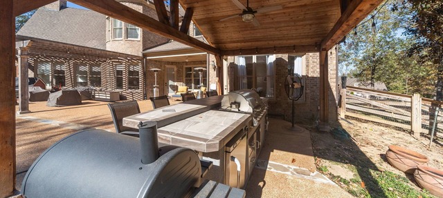 Chic Countryside Estate-Fire Pit-Game Room-Chef's Kitchen