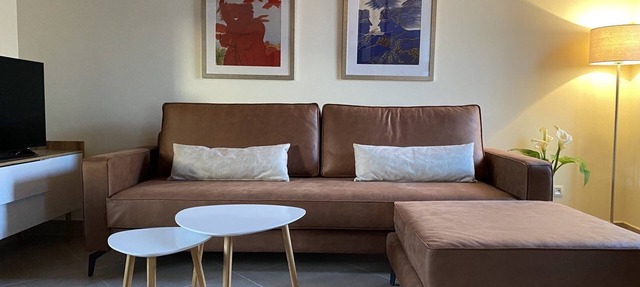 Comfort for two,away from the crowds.