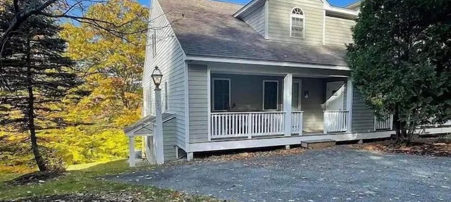 Comfortable Berkshires retreat on mtn resort, SISO